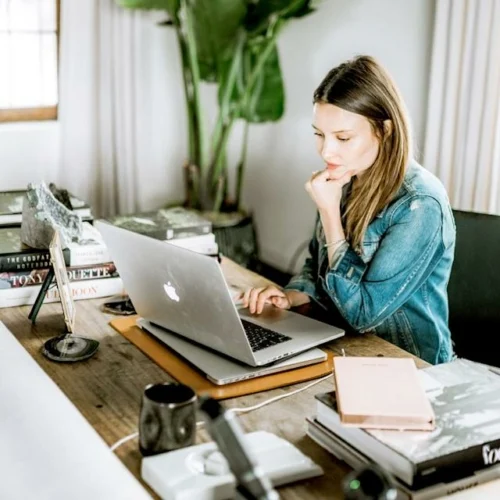 Linen covered folio with ribbon closure